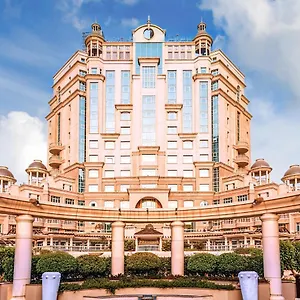 ***** Hotel Swissôtel Al Murooj Emirados Árabes Unidos